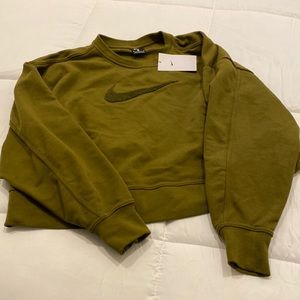 Brand new with tags never worn women’s activewear army green sweatshirt